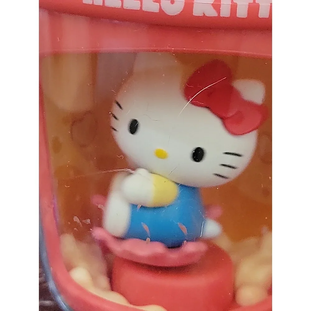 Moetch Sanrio Characters Milk Tea Cup Series Light-Up / Solar Motion Hello Kitty